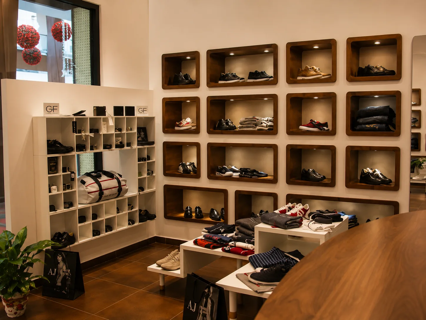 Outlet Mağaza Tasarımı iç mimari proje görseli